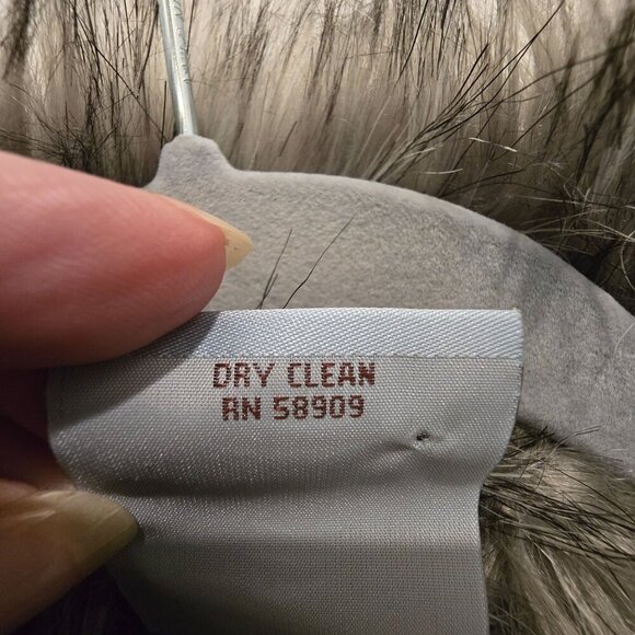 Kate Landry Faux Fur Collar Cropped Cape Knit Sleeves Gray Size M Acrylic & Wool - Picture 5 of 13